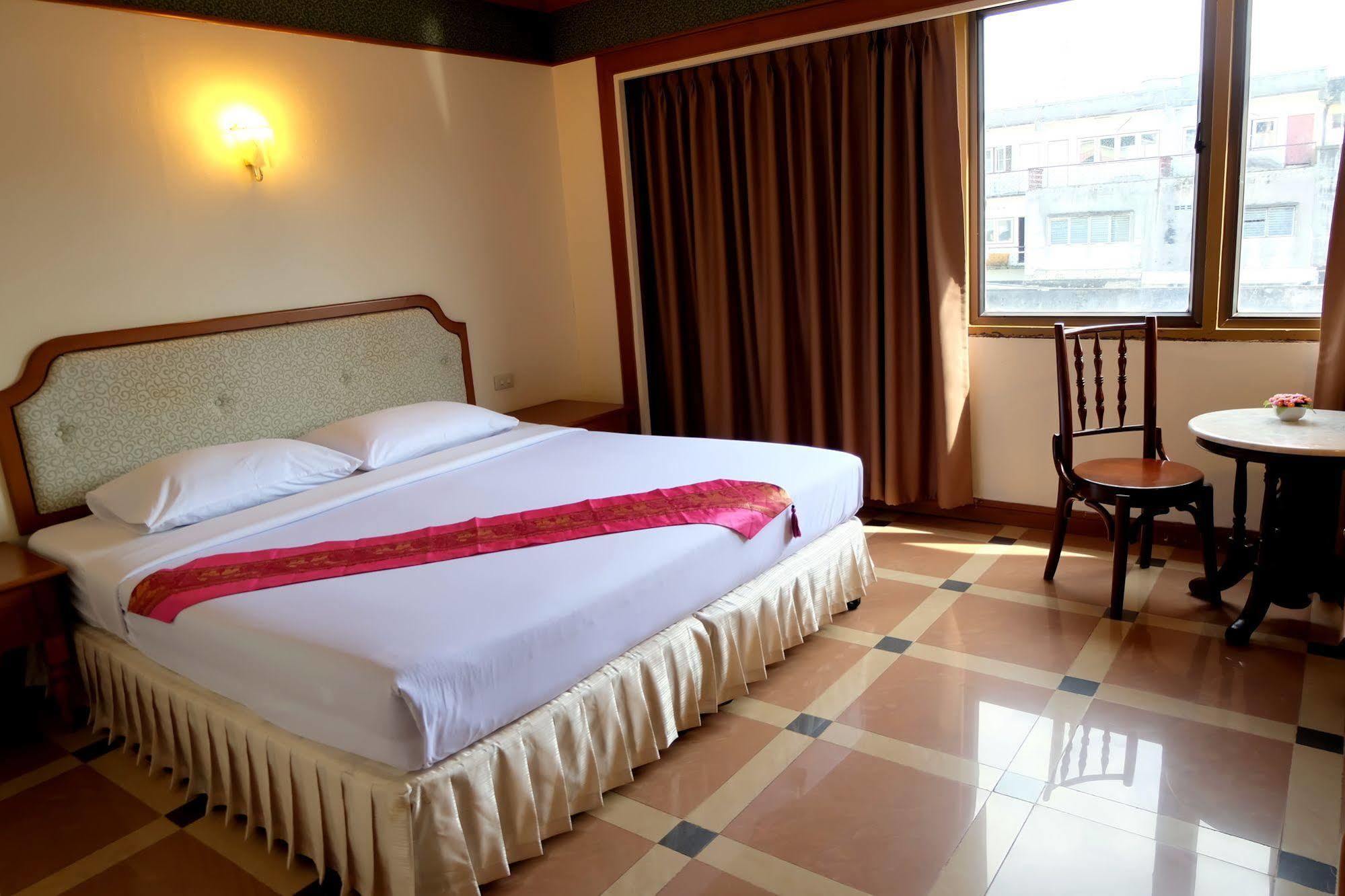 Vieng Thong Hotel Krabi town Extérieur photo